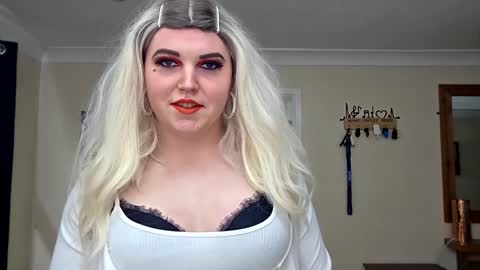 gemmaquinzel online show from November 24, 2:38 pm