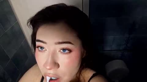 Snapshot of gennesis_love chatting on September 23, 11:00 pm Sofia online show from September 23, 11:00 pm