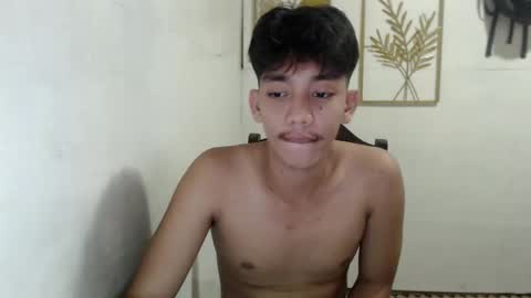 Snapshot of gentlemanlustx chatting on September 26, 1:52 pm Rayl online show from September 26, 1:52 pm