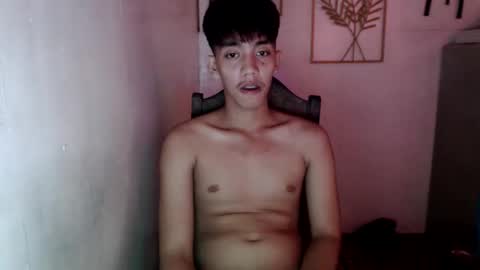 Snapshot of gentlemanlustx chatting on October 12, 11:50 pm Rayl online show from October 12, 11:50 pm