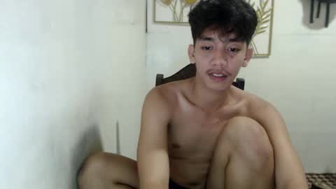 Snapshot of gentlemanlustx chatting on October 7, 7:10 pm Rayl online show from October 7, 7:10 pm