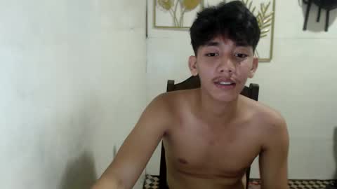 Snapshot of gentlemanlustx chatting on October 2, 6:28 pm Rayl online show from October 2, 6:28 pm