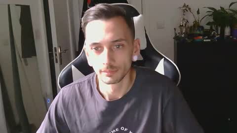 georgek0011 online show from April 10, 4:44 pm