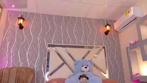    online show from October 23, 12:28 pm