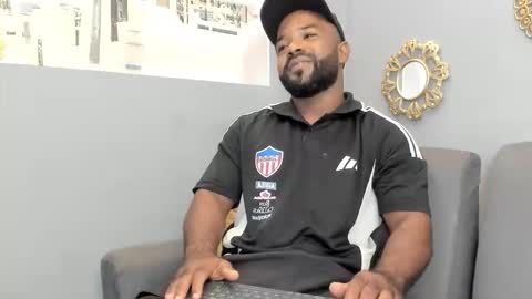 gerald_scott7 online show from November 24, 3:49 am