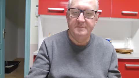 Snapshot of gerardlp131313 chatting on November 1, 8:19 pm gerardlp131313 online show from November 1, 8:19 pm