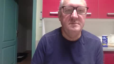 Snapshot of gerardlp131313 chatting on October 28, 8:21 pm gerardlp131313 online show from October 28, 8:21 pm