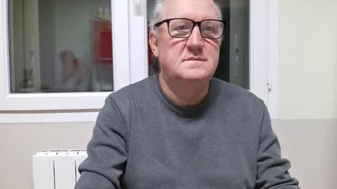 Snapshot of gerardlp131313 chatting on October 31, 8:09 pm gerardlp131313 online show from October 31, 8:09 pm