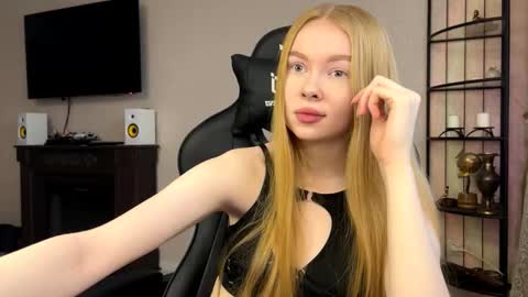 Amelia online show from November 28, 6:54 am