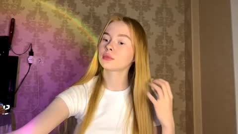 Snapshot of gerishingleton chatting on October 5, 8:16 pm Amelia online show from October 5, 8:16 pm