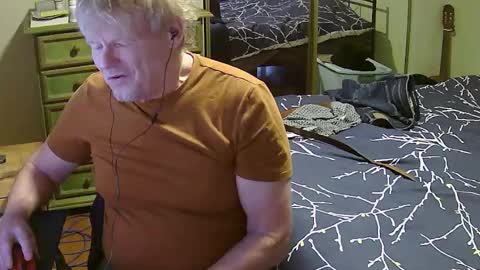 Snapshot of gethyn chatting on March 3, 6:46 pm Gethyn online show from March 3, 6:46 pm