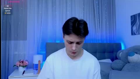 Alex online show from November 28, 6:15 pm