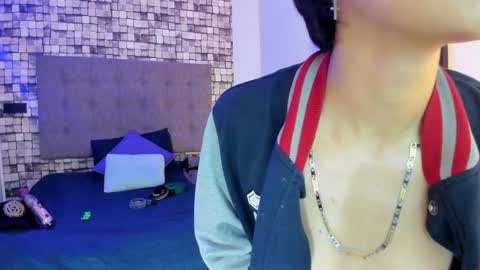 Your Girl  online show from November 13, 10:45 pm