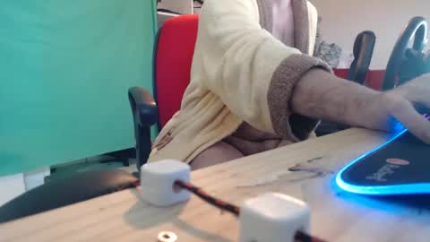 Snapshot of ghostatitude chatting on March 12, 7:35 am ghostatitude online show from March 12, 7:35 am