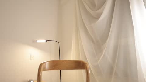 Leo online show from February 20, 1:36 am