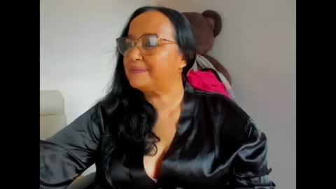Snapshot of gia_nahomi chatting on March 3, 9:48 pm nahomi online show from March 3, 9:48 pm