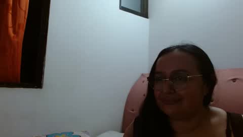 Snapshot of gia_nahomi chatting on February 3, 11:47 pm nahomi online show from February 3, 11:47 pm