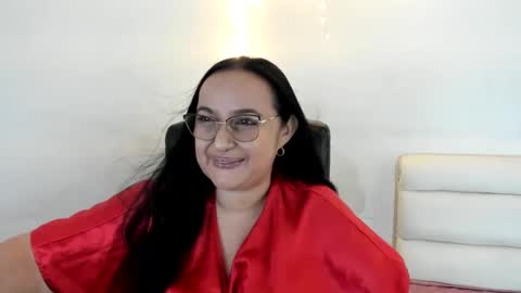 Snapshot of gia_nahomi chatting on January 11, 4:06 am nahomi online show from January 11, 4:06 am