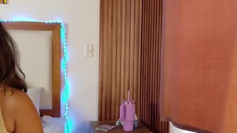 Gianella  online show from February 11, 3:38 pm