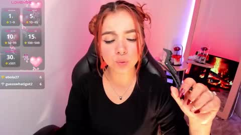 Gia  online show from January 9, 6:47 pm