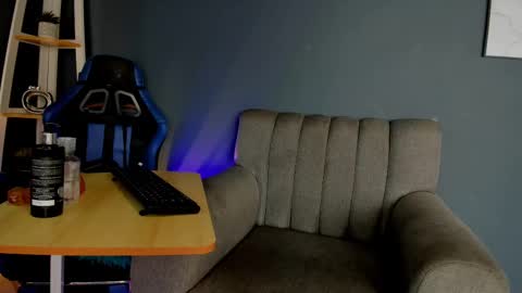   online show from January 23, 2:39 pm