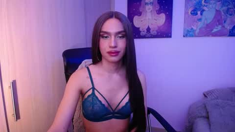 Gia Mint  online show from May 5, 3:02 am