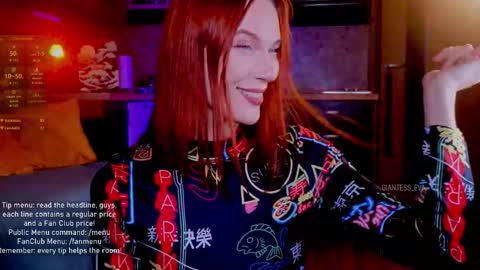 Snapshot of giantess_eva chatting on September 26, 4:15 pm Eva online show from September 26, 4:15 pm
