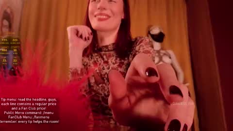 Snapshot of giantess_eva chatting on October 9, 4:56 pm Eva online show from October 9, 4:56 pm