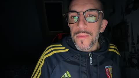 Gigi online show from April 4, 1:34 am