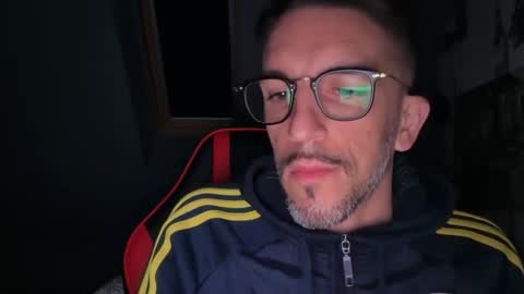 Gigi online show from October 26, 4:35 am