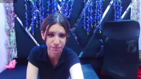 gigi glase online show from September 16, 9:29 pm