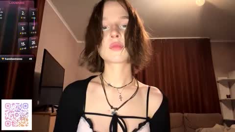 Molly online show from November 9, 8:00 pm