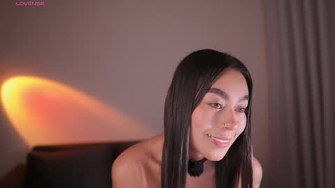 GIGI online show from March 18, 1:33 am