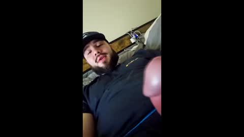 gilbert3093 online show from March 27, 4:19 pm