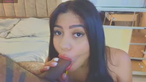 Snapshot of gina_akemi chatting on October 20, 12:10 pm O GINA AND AKEMI online show from October 20, 12:10 pm