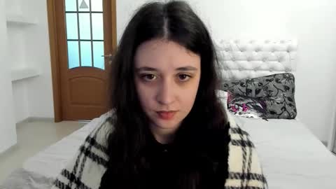 Snapshot of ginablum chatting on October 4, 9:29 am Kate online show from October 4, 9:29 am