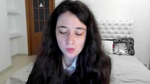 Snapshot of ginablum chatting on October 12, 9:13 am Kate online show from October 12, 9:13 am