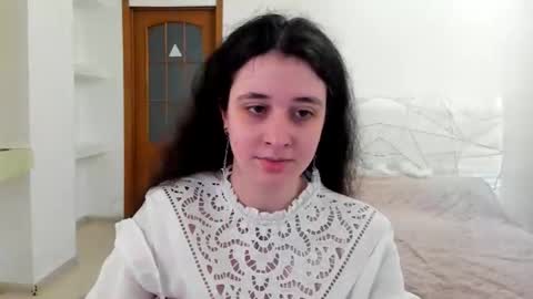 Kate online show from April 3, 8:54 am