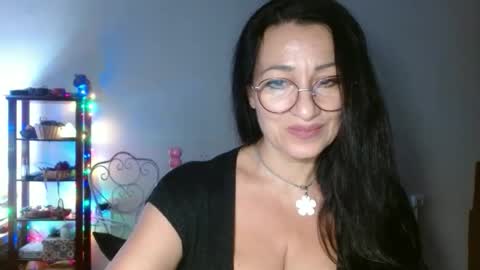 GinaONeon online show from November 15, 9:05 pm