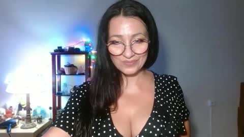 GinaONeon online show from November 20, 9:01 pm