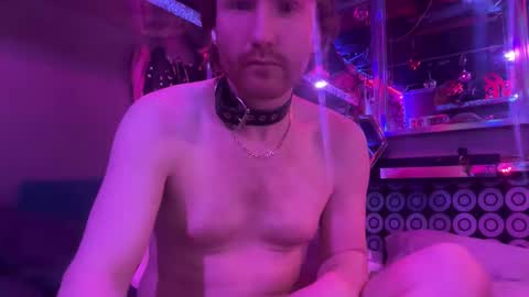 ginger_binj online show from April 30, 2:44 pm