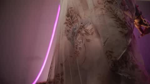        im expecting 350 thumbs up on my altar   online show from March 10, 2:16 am