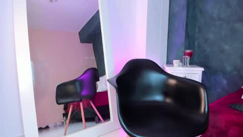 Ginger online show from April 9, 7:19 pm