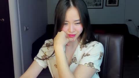 Snapshot of ginnycherry chatting on February 22, 12:49 am Ginny online show from February 22, 12:49 am