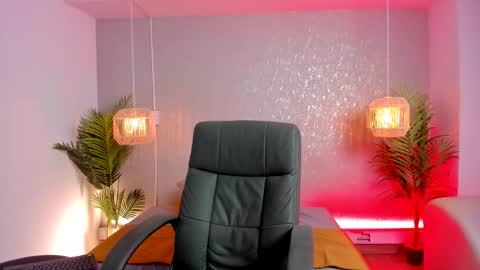 Gio Carangi online show from March 10, 4:06 am