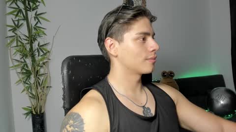 Snapshot of gio_russo chatting on January 29, 5:51 am GioRusso online show from January 29, 5:51 am