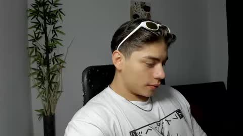 Snapshot of gio_russo chatting on March 3, 3:22 pm GioRusso online show from March 3, 3:22 pm