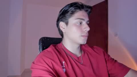Snapshot of gio_russo chatting on October 3, 10:07 pm GioRusso online show from October 3, 10:07 pm