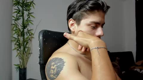 Snapshot of gio_russo chatting on February 14, 5:25 pm GioRusso online show from February 14, 5:25 pm