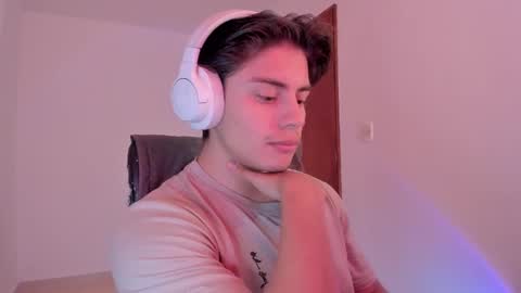 Snapshot of gio_russo chatting on October 7, 4:36 pm GioRusso online show from October 7, 4:36 pm